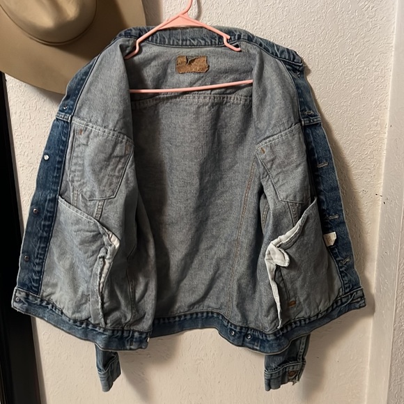 Levi Jean Jacket - Picture 3 of 5